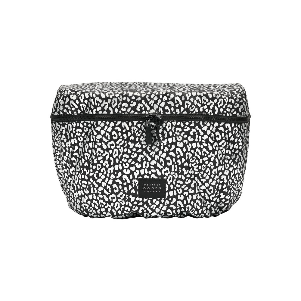 Luna Leo Reflective Basket Cover